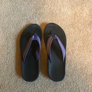 Women’s Teva sandals, woven strap, 7